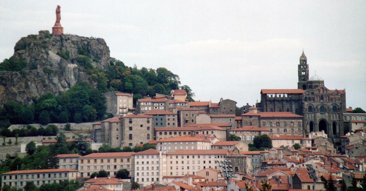 Logis Du Cagaire Apartamento Le Puy-en-Velay Exterior foto
